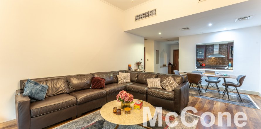 Apartment in Old Town, Dubai, UAE 3 bedrooms, 163.04 sq.m. № 587595