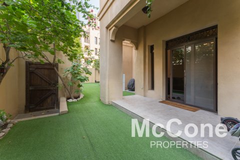 Apartment in Old Town, Dubai, UAE 3 bedrooms, 163.04 sq.m. № 587595 - photo 3
