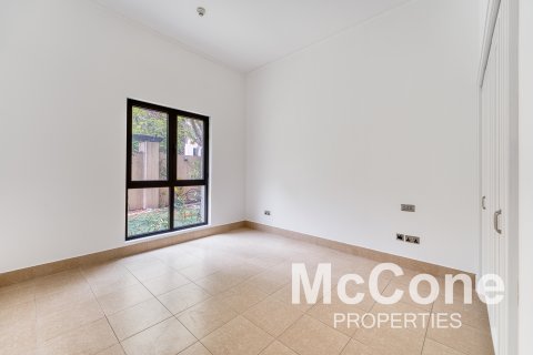Apartment in Old Town, Dubai, UAE 3 bedrooms, 164.81 sq.m. № 587594 - photo 12