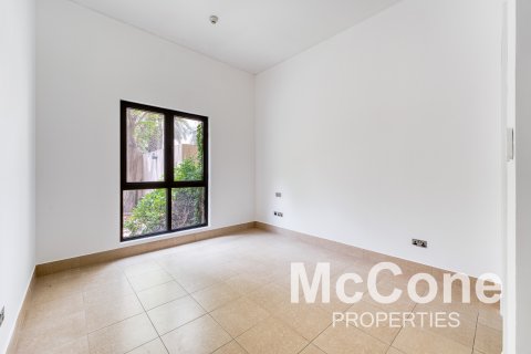 Apartment in Old Town, Dubai, UAE 3 bedrooms, 164.81 sq.m. № 587594 - photo 16