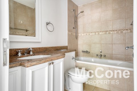 Apartment in Old Town, Dubai, UAE 3 bedrooms, 164.81 sq.m. № 587594 - photo 21
