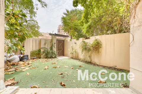 Apartment in Old Town, Dubai, UAE 3 bedrooms, 164.81 sq.m. № 587594 - photo 23