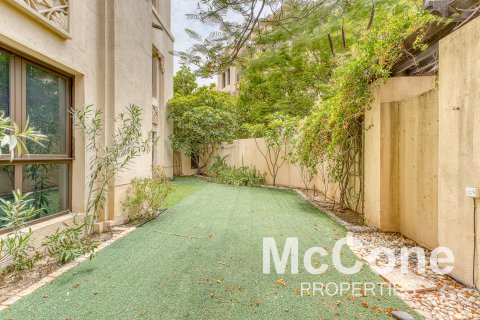 Apartment in Old Town, Dubai, UAE 3 bedrooms, 164.81 sq.m. № 587594 - photo 27