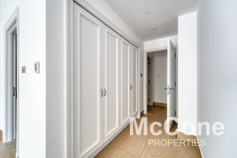 Apartment in Old Town, Dubai, UAE 3 bedrooms, 164.81 sq.m. № 587594 - photo 20