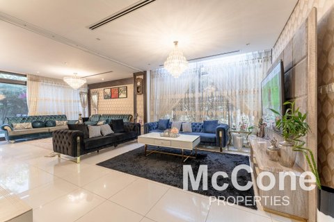 Vilë në DAMAC Hills (Akoya by DAMAC), Dubai, Emiratet e Bashkuara Arabe 3 dhoma gjumi, 324.05 m2. № 587592 - Foto 1