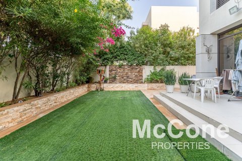 Vilë në DAMAC Hills (Akoya by DAMAC), Dubai, Emiratet e Bashkuara Arabe 3 dhoma gjumi, 324.05 m2. № 587592 - Foto 23