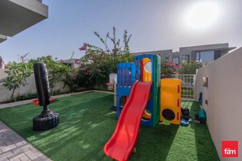 Rijtjeshuis te huur in Dubai Hills Estate, Dubai, VAE 3 slaapkamers, 196 vr.m., nr 710178 - foto 17