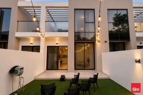 Řadový dům v Dubai, SAE 3 ložnice, 138 m² Č.: 710177 - fotografie 2