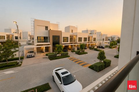 Řadový dům v Dubai, SAE 3 ložnice, 138 m² Č.: 710177 - fotografie 13