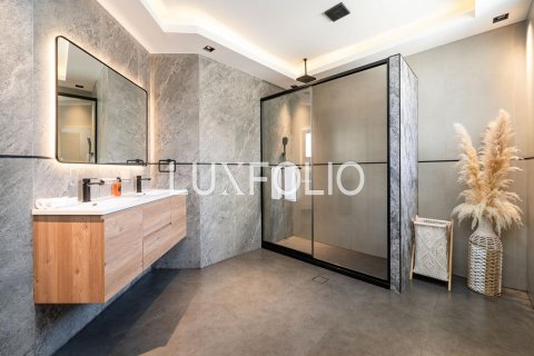 Villa en alquiler en Palm Jumeirah, Dubai, EAU 5 dormitorios, 622 m2 № 628264 - foto 28