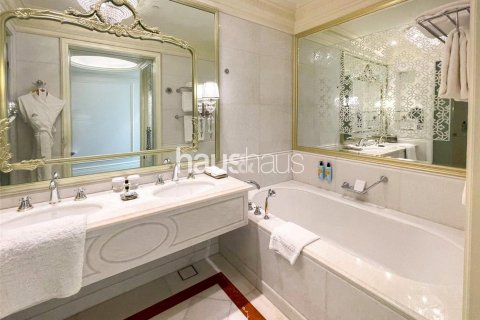 Hotel Apartment in Palm Jumeirah, Dubai, UAE 1 room, 62 sq.m. № 625884 - photo 5