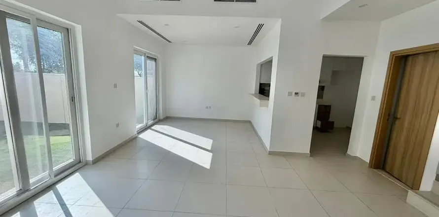 Stadthaus in Dubai, VAE: 2 Schlafzimmer, 159.4 m2 Nr. 702646