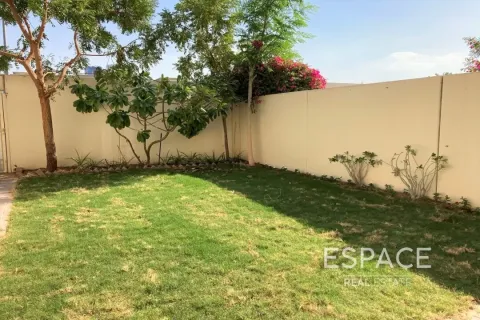 Villa zur Miete in The Springs, Dubai, VAE 2 Schlafzimmer, 153 m2 Nr. 678677 - Foto 1