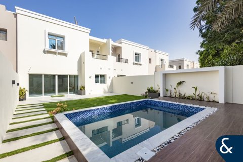 Villa sa Arabian Ranches, Dubai, UAE 4 silid-tulugan, 228 sq.m. № 667384 - larawan 1