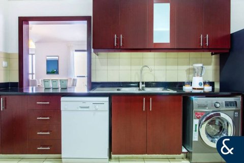 Huoneisto Jumeirah Beach Residence, Dubai, Arabiemiraatit 4 makuuhuonetta, 269 m2 № 667379 - kuva 13