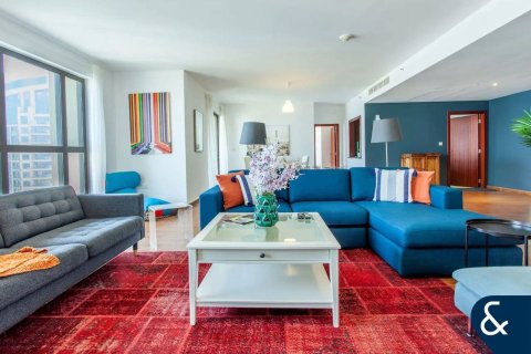 Huoneisto Jumeirah Beach Residence, Dubai, Arabiemiraatit 4 makuuhuonetta, 269 m2 № 667379 - kuva 15