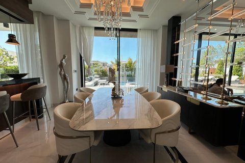Vila v Ghantoot, Abu Dhabi, SAE 5 ložnice, 680 m² Č.: 557456 - fotografie 3