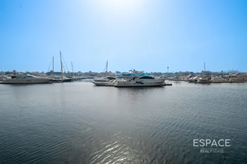 Lägenhet till försäljning i Palm Jumeirah, Dubai, UAE 2 sovrum, 227 kvm Nr. 649796 - fotografi 15