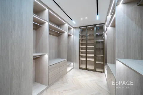 Lägenhet till försäljning i Palm Jumeirah, Dubai, UAE 2 sovrum, 227 kvm Nr. 649796 - fotografi 9