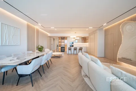 Lägenhet till försäljning i Palm Jumeirah, Dubai, UAE 2 sovrum, 227 kvm Nr. 649796 - fotografi 7