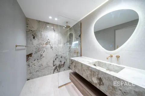 Lägenhet till försäljning i Palm Jumeirah, Dubai, UAE 2 sovrum, 227 kvm Nr. 649796 - fotografi 10