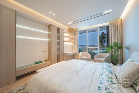 Lägenhet till försäljning i Palm Jumeirah, Dubai, UAE 2 sovrum, 227 kvm Nr. 649796 - fotografi 8