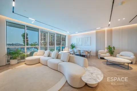 Lägenhet till försäljning i Palm Jumeirah, Dubai, UAE 2 sovrum, 227 kvm Nr. 649796 - fotografi 1
