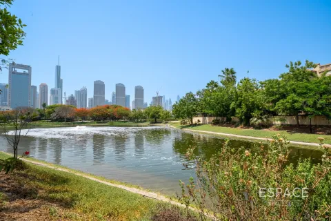 Βίλα σε Jumeirah Islands, Dubai, ΗΑΕ 5 υπνοδωμάτια, 989 τ.μ. Αρ. 649793 - φωτογραφία 2