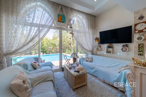 Βίλα σε Jumeirah Islands, Dubai, ΗΑΕ 5 υπνοδωμάτια, 989 τ.μ. Αρ. 649793 - φωτογραφία 11
