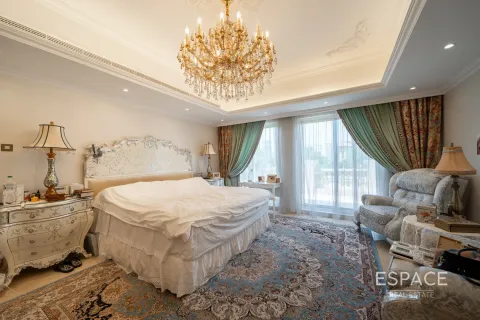 Βίλα σε Jumeirah Islands, Dubai, ΗΑΕ 5 υπνοδωμάτια, 989 τ.μ. Αρ. 649793 - φωτογραφία 7