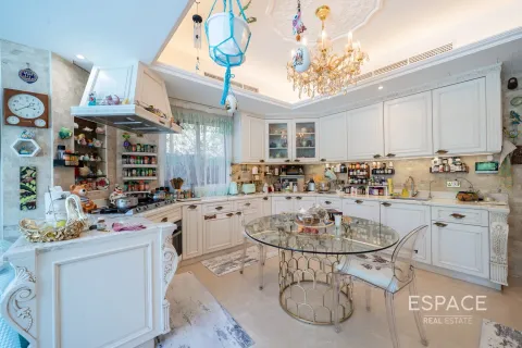 Βίλα σε Jumeirah Islands, Dubai, ΗΑΕ 5 υπνοδωμάτια, 989 τ.μ. Αρ. 649793 - φωτογραφία 6