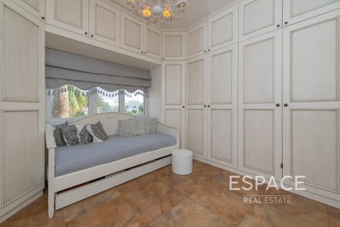 Vila di Meadows, Dubai, UEA 4 kamar tidur, 332 m2 nomor 649791 - foto 16