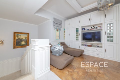 Vila di Meadows, Dubai, UEA 4 kamar tidur, 332 m2 nomor 649791 - foto 15