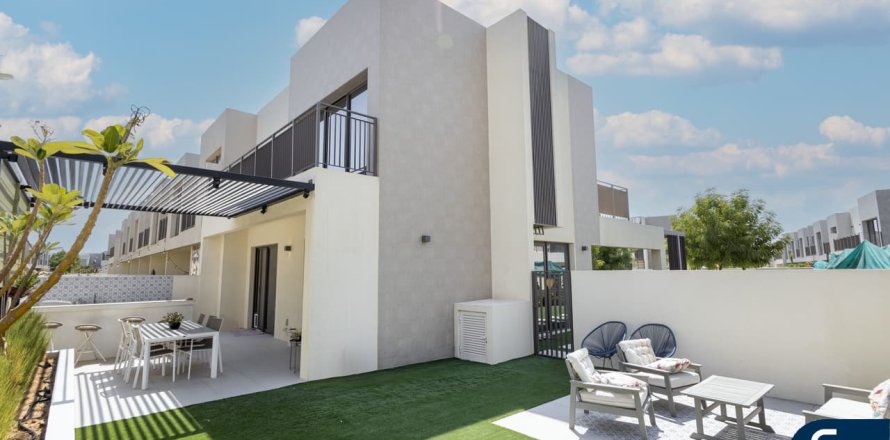 Vila di Dubai South (Dubai World Central), Dubai, UEA 4 kamar tidur, 325 m2 nomor 667307