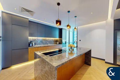 Apartman u AZURE RESIDENCES u gradu Palm Jumeirah, Dubai, UAE 4 spavaće sobe, 236 m2 Br. 671597 - Slika 8