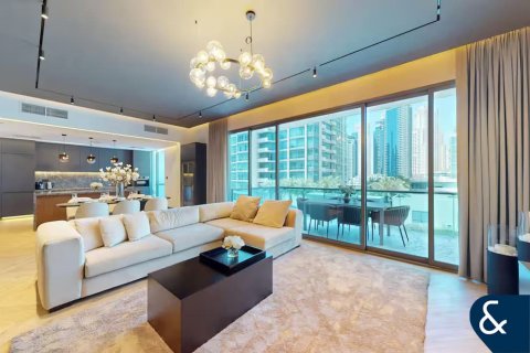 Apartman u AZURE RESIDENCES u gradu Palm Jumeirah, Dubai, UAE 4 spavaće sobe, 236 m2 Br. 671597 - Slika 3