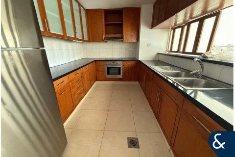 Apartment til salg i The Views, Dubai, UAE 3 soveværelser, 140 kvm № 671598 - foto 6