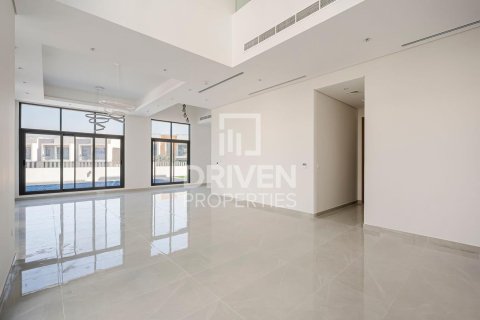 Villa te huur in Al Furjan, Dubai, VAE 6 slaapkamers, 599.97 vr.m., nr 757107 - foto 1