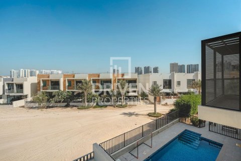 Villa te huur in Al Furjan, Dubai, VAE 6 slaapkamers, 599.97 vr.m., nr 757107 - foto 24