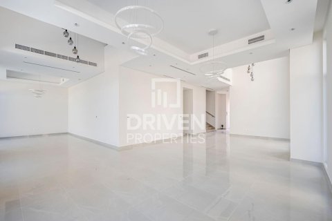 Villa te huur in Al Furjan, Dubai, VAE 6 slaapkamers, 599.97 vr.m., nr 757107 - foto 2