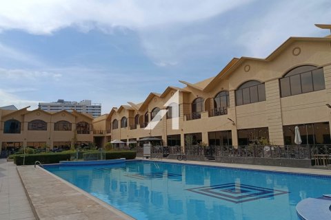 Зняти в оренду віллу в Аль-Барша, Дубай, ОАЕ 6 спалень, 471м2, № 686612 - фото 26