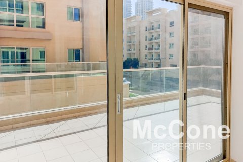 Apartmen di Greens, Dubai, UAE 2 bilik tidur, 138.33 meter persegi № 587261 - foto 16