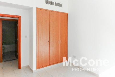 Apartmen di Greens, Dubai, UAE 2 bilik tidur, 138.33 meter persegi № 587261 - foto 9