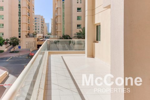 Apartmen di Greens, Dubai, UAE 2 bilik tidur, 138.33 meter persegi № 587261 - foto 15