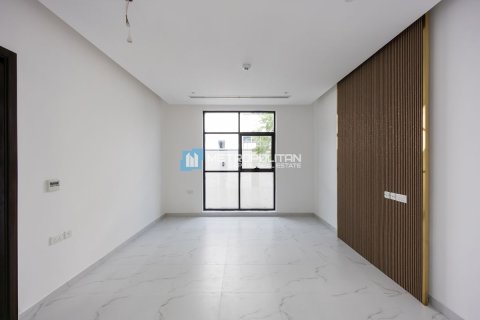 Vila v Al Shamkha, Abu Dhabi, SAE 4 spálne, 510 m2 č. 659840 - Fotografia 4