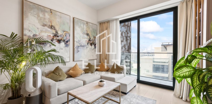 Apartment in Dubai, UAE 2 bedrooms, 105 sq.m. № 659387