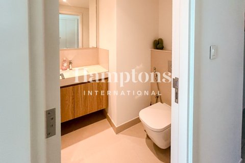 Lägenhet uthyres i Zabeel, Dubai, UAE 2 sovrum, 111.39069700 kvm Nr. 693476 - fotografi 10