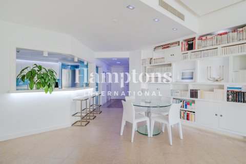 Wohnung zur Miete in Palm Jumeirah, Dubai, VAE 3 Schlafzimmer, 204.56961891 m2 Nr. 693471 - Foto 18