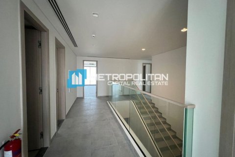 Huvila Saadiyat Island, Abu Dhabi, Arabiemiraatit 4 makuuhuonetta, 629.3 m2 № 651892 - kuva 15