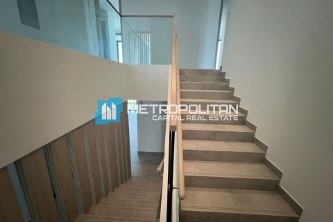 Huvila Saadiyat Island, Abu Dhabi, Arabiemiraatit 4 makuuhuonetta, 629.3 m2 № 651892 - kuva 18